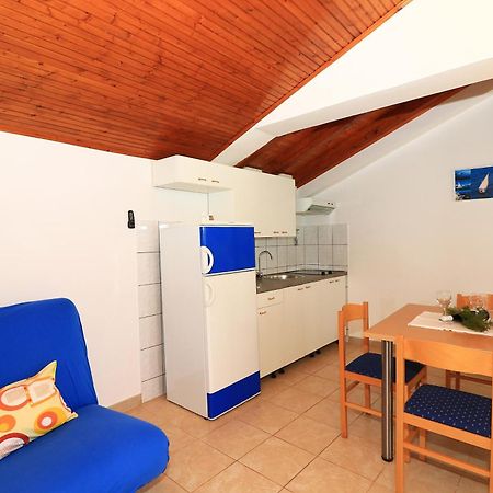 Apartments With A Parking Space Jezera, Murter - 5079 Номер фото