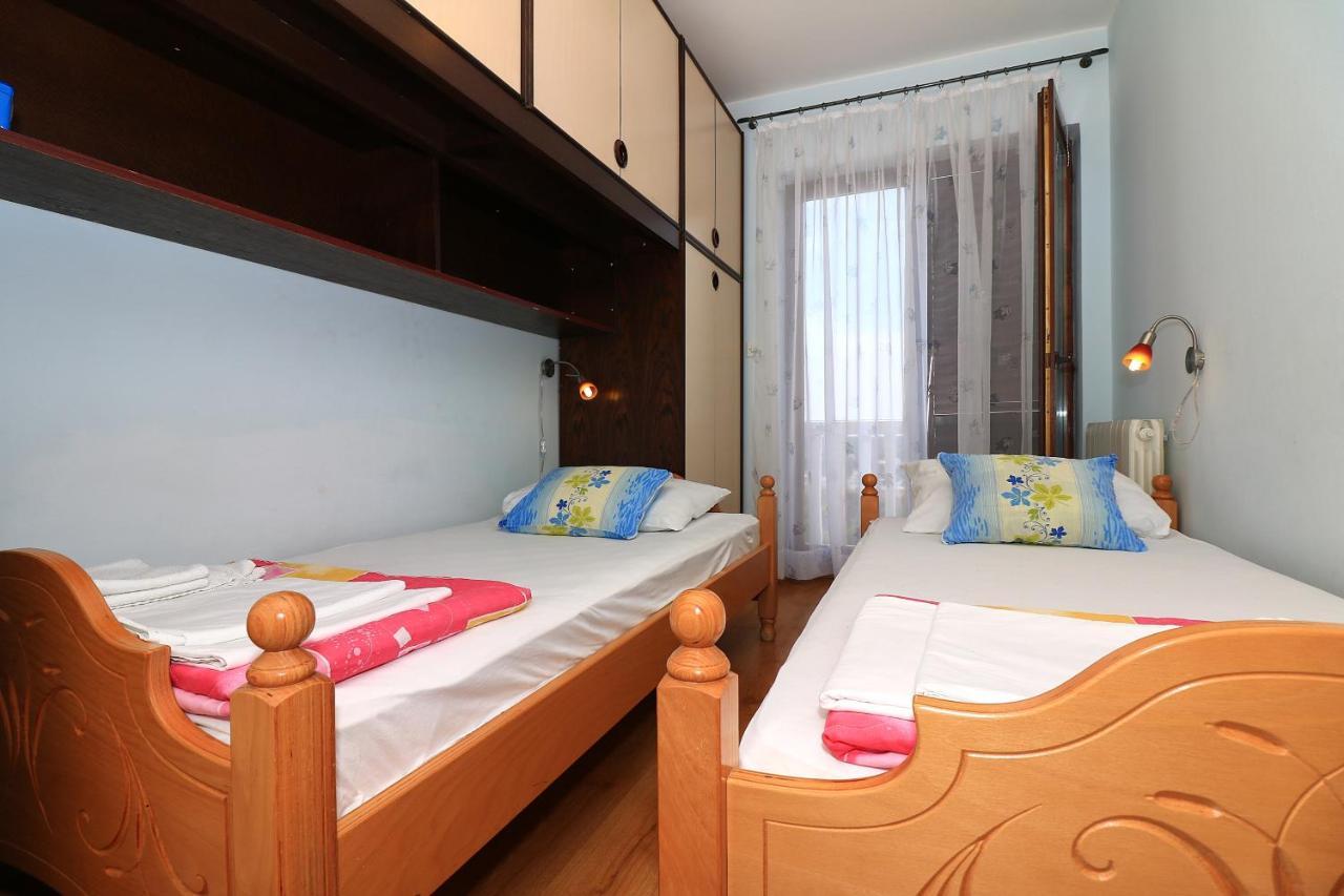 Apartments With A Parking Space Jezera, Murter - 5079 Екстер'єр фото