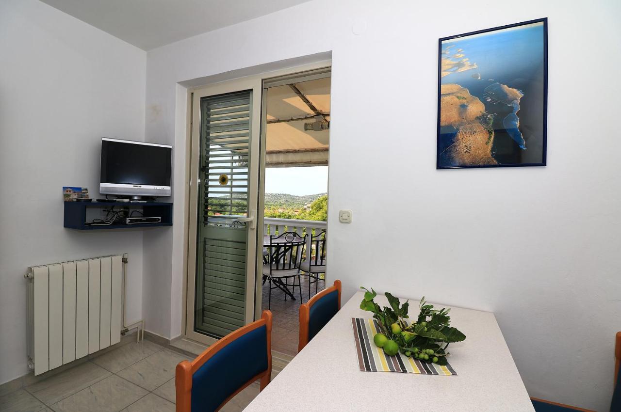 Apartments With A Parking Space Jezera, Murter - 5079 Екстер'єр фото